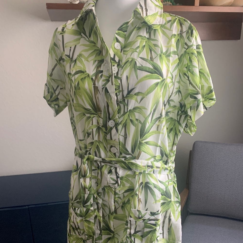 White Sands Bamboo romper size 6